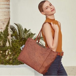 NWT Patricia Nash Silvi Tote 🍂